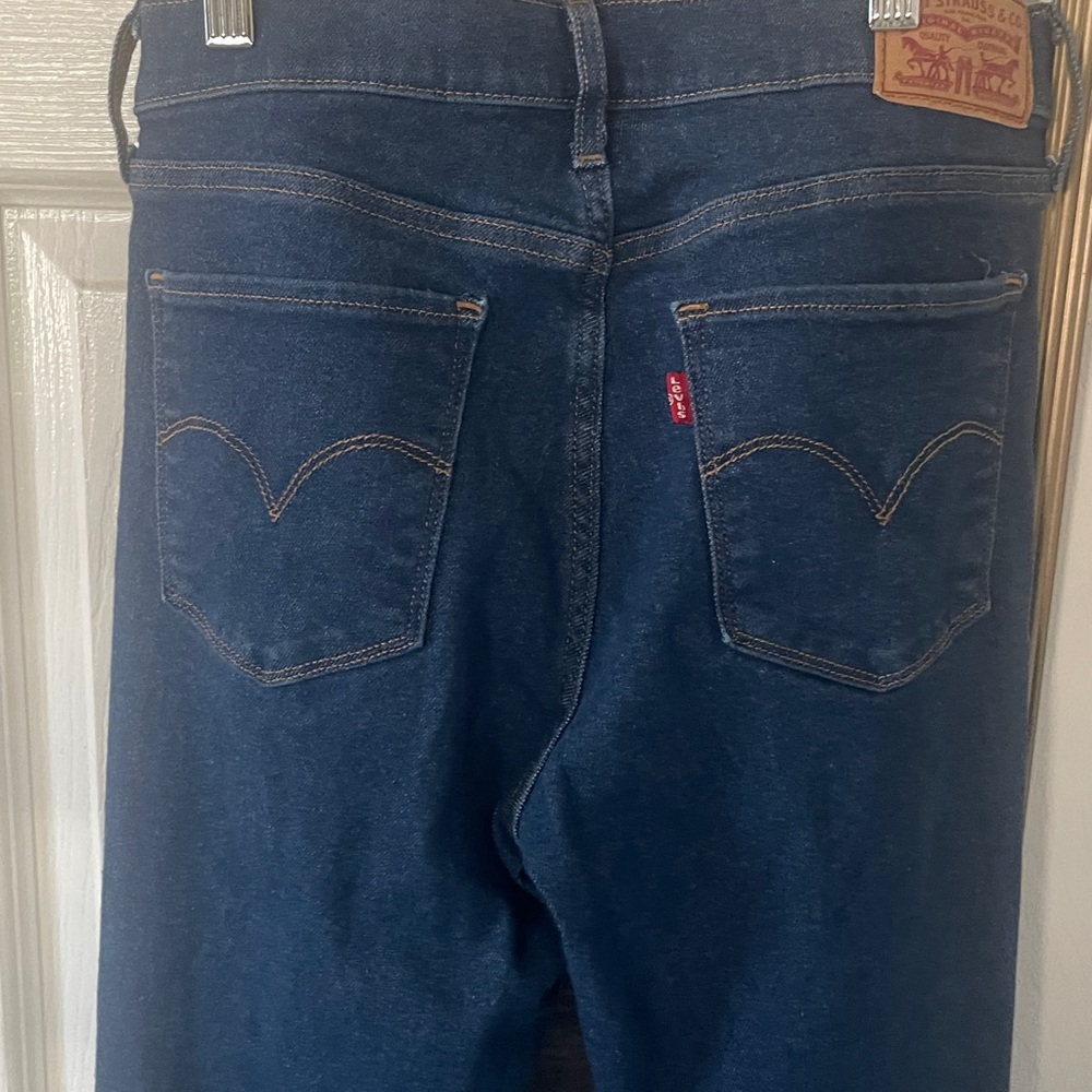 Elegant Navy Women's Straight Leg Jeans